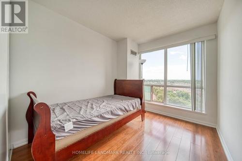 1009 - 18 Lee Centre Drive, Toronto (Woburn), ON - Indoor Photo Showing Bedroom