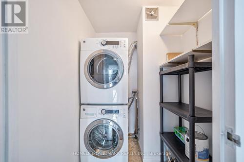 1009 - 18 Lee Centre Drive, Toronto, ON - Indoor Photo Showing Laundry Room