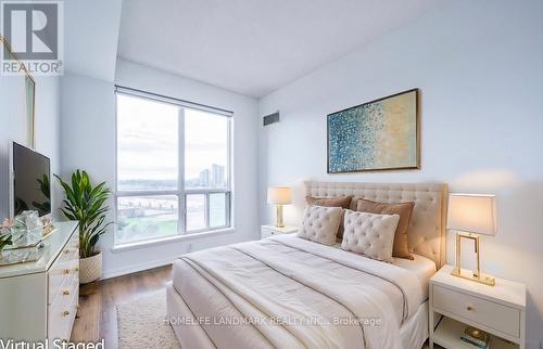 1009 - 18 Lee Centre Drive, Toronto, ON - Indoor Photo Showing Bedroom