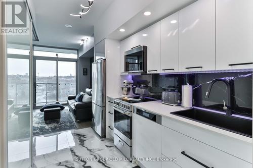 506 - 105 The Queensway, Toronto (High Park-Swansea), ON - Indoor Photo Showing Kitchen