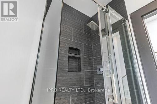 2682 Crystalburn Avenue, Mississauga (Cooksville), ON - Indoor Photo Showing Bathroom