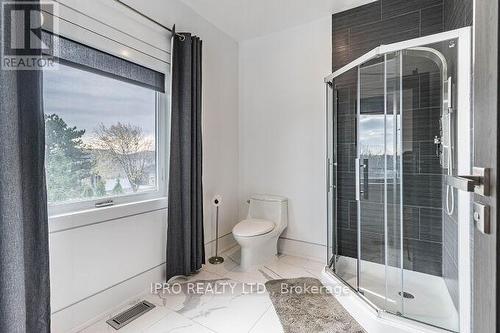 2682 Crystalburn Avenue, Mississauga (Cooksville), ON - Indoor Photo Showing Bathroom