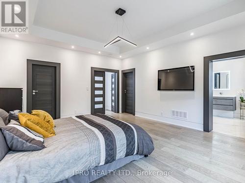 2682 Crystalburn Avenue, Mississauga (Cooksville), ON - Indoor Photo Showing Bedroom