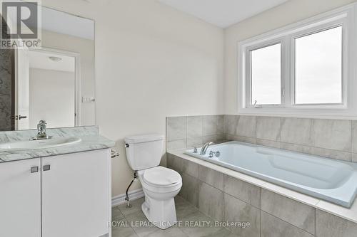 382 Barker Parkway, Thorold, ON - Indoor Photo Showing Bathroom