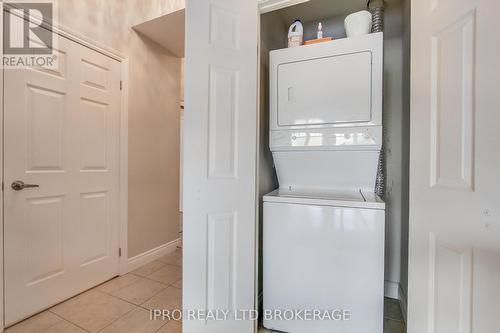 211 - 10211 Keele Street E, Vaughan, ON - Indoor Photo Showing Laundry Room