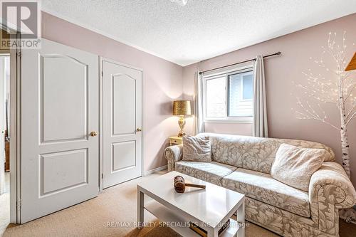 3 Mistycreek Crescent, Brampton (Fletcher'S Meadow), ON - Indoor Photo Showing Living Room