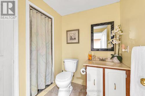 3 Mistycreek Crescent, Brampton (Fletcher'S Meadow), ON - Indoor Photo Showing Bathroom