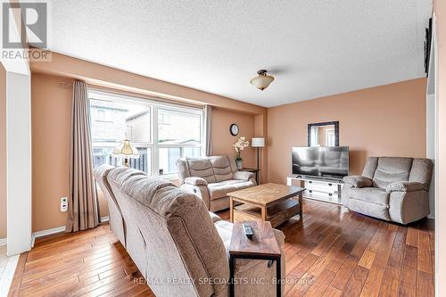 3 Mistycreek Crescent, Brampton, ON - Indoor Photo Showing Living Room