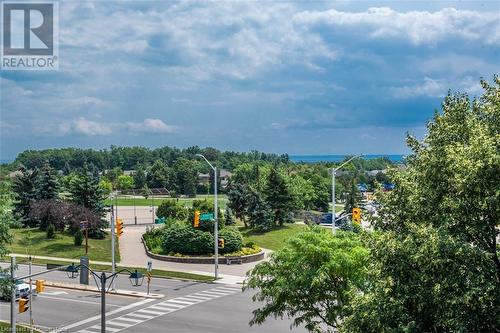 incrdebible view! - 2300 Parkhaven Boulevard Unit# 407, Oakville, ON - Outdoor With View