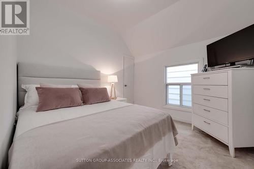 72 Kenwood Avenue, Toronto (Humewood-Cedarvale), ON - Indoor Photo Showing Bedroom