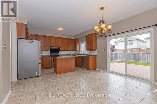 1477 Cordick Street, Oshawa, ON - Indoor Photo Showing Kitchen