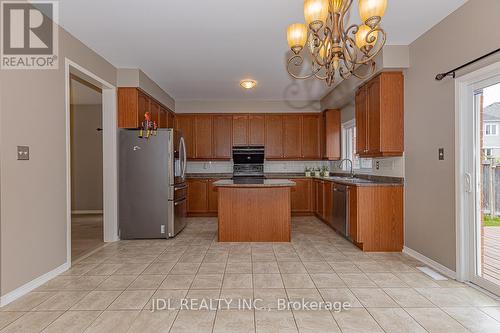 1477 Cordick Street, Oshawa, ON - Indoor Photo Showing Kitchen