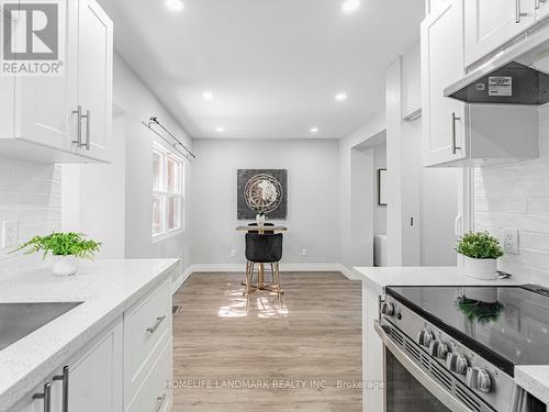 21 East Road, Toronto (Birchcliffe-Cliffside), ON - Indoor Photo Showing Kitchen