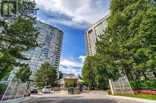 1807 - 1300 Islington Avenue, Toronto (Islington-City Centre West), ON - Outdoor