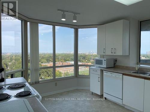 1807 - 1300 Islington Avenue, Toronto (Islington-City Centre West), ON - Indoor Photo Showing Kitchen