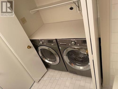 1807 - 1300 Islington Avenue, Toronto, ON - Indoor Photo Showing Laundry Room