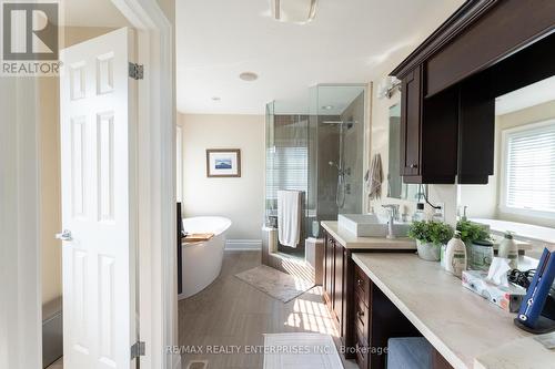 93 Cumberland Drive, Mississauga, ON - Indoor Photo Showing Bathroom