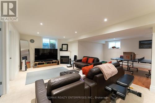 93 Cumberland Drive, Mississauga, ON - Indoor Photo Showing Other Room