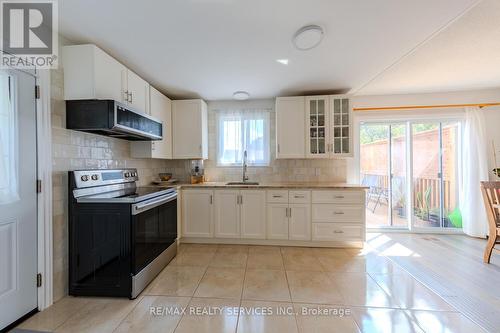 56 Raleigh Court S, Hamilton (Quinndale), ON - Indoor Photo Showing Kitchen