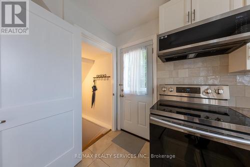 56 Raleigh Court S, Hamilton (Quinndale), ON - Indoor Photo Showing Kitchen