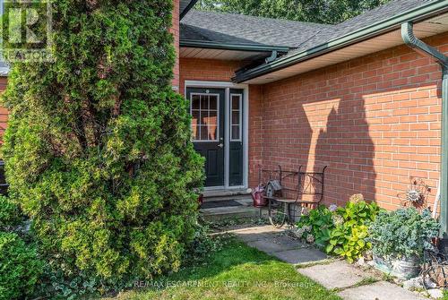 817 Woodside Court, Fort Erie, ON - Outdoor With Exterior