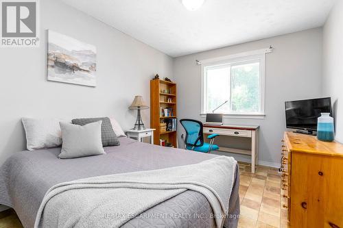 817 Woodside Court, Fort Erie, ON - Indoor Photo Showing Bedroom