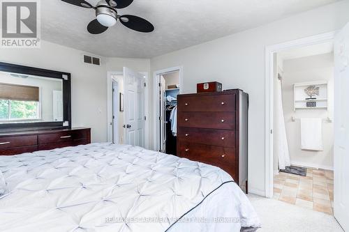 817 Woodside Court, Fort Erie, ON - Indoor Photo Showing Bedroom