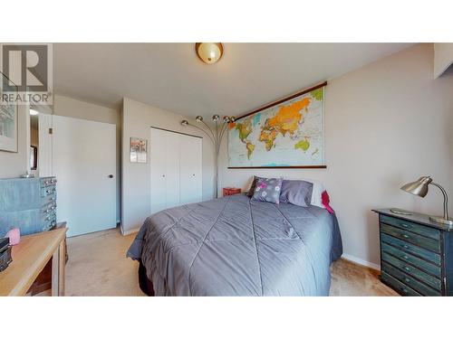 6940 Mountainview Drive Drive, Oliver, BC - Indoor Photo Showing Bedroom