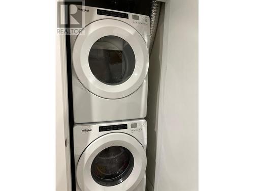 1925 Enterprise Way Unit# 305, Kelowna, BC - Indoor Photo Showing Laundry Room