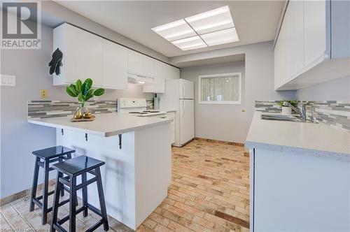 265 Westcourt Place Unit# 802, Waterloo, ON - Indoor Photo Showing Kitchen