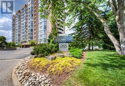 265 WESTCOURT Place Unit# 802  Waterloo, ON N2L 6E4