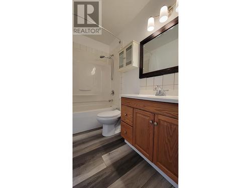 7651 Mcmaster Crescent, Prince George, BC - Indoor Photo Showing Bathroom