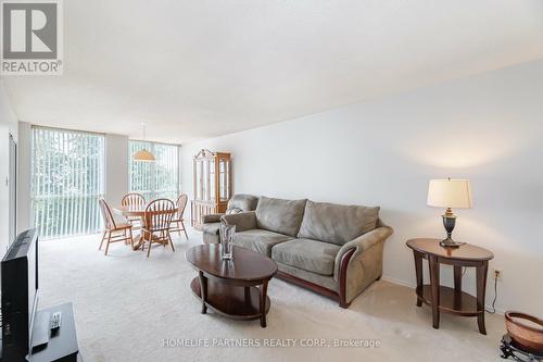 408 - 350 Webb Drive, Mississauga (City Centre), ON - Indoor Photo Showing Living Room