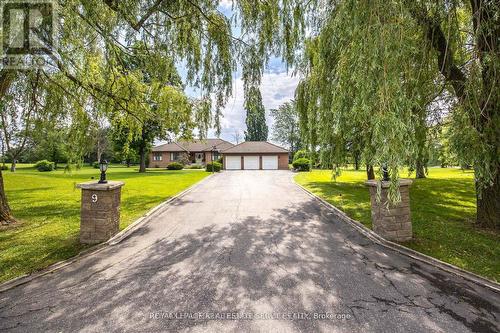 9 Manswood Crescent, Brampton, ON - Outdoor