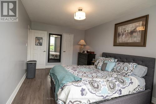 908 - 20 Edgecliff Golfway, Toronto (Flemingdon Park), ON - Indoor Photo Showing Bedroom