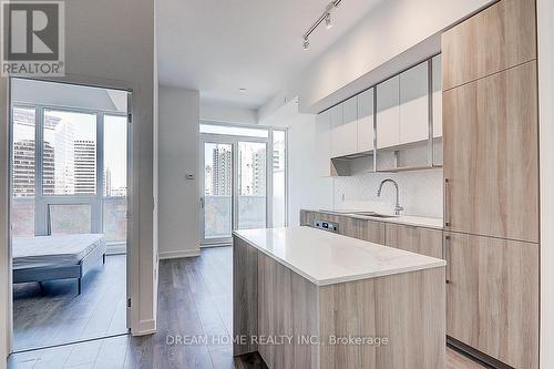 806 - 15 Holmes Avenue, Toronto (Willowdale East), ON - Indoor Photo Showing Kitchen