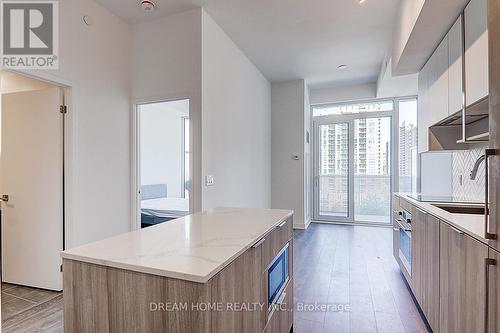 806 - 15 Holmes Avenue, Toronto (Willowdale East), ON - Indoor Photo Showing Kitchen