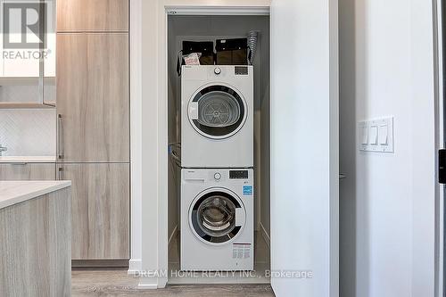 806 - 15 Holmes Avenue, Toronto (Willowdale East), ON - Indoor Photo Showing Laundry Room