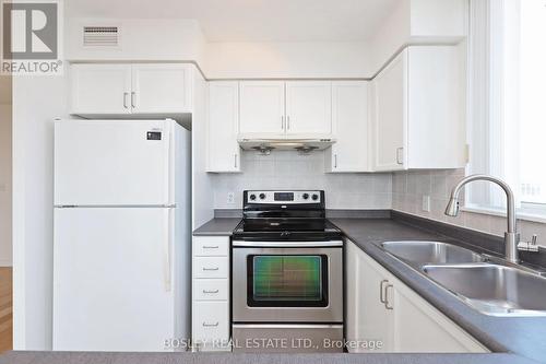 3605 - 23 Hollywood Avenue, Toronto (Willowdale East), ON - Indoor Photo Showing Kitchen With Double Sink