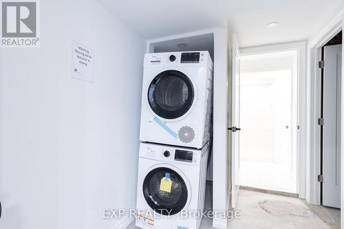 124 Bathgate Drive, Toronto, ON - Indoor Photo Showing Laundry Room