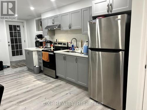 124 Bathgate Drive, Toronto, ON - Indoor Photo Showing Kitchen