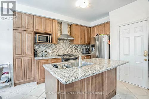 69 Thornbush Boulevard, Brampton, ON - Indoor Photo Showing Kitchen With Double Sink With Upgraded Kitchen