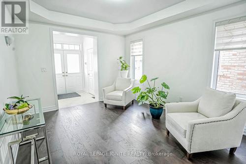 69 Thornbush Boulevard, Brampton, ON - Indoor Photo Showing Living Room