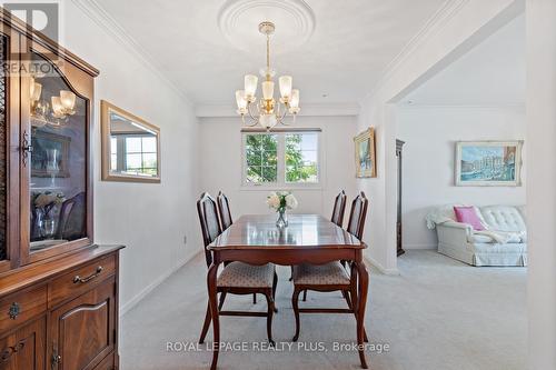 3690 Bluestream Crescent, Mississauga (Applewood), ON - Indoor Photo Showing Dining Room