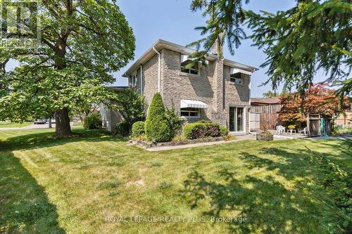 3690 Bluestream Crescent, Mississauga, ON - Outdoor