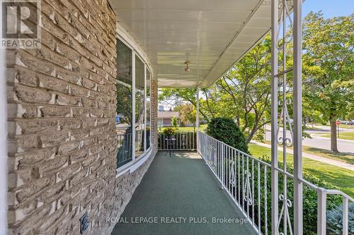 3690 Bluestream Crescent, Mississauga (Applewood), ON - Outdoor With Exterior