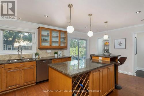 1115 Saginaw Crescent, Mississauga, ON - Indoor Photo Showing Kitchen With Double Sink