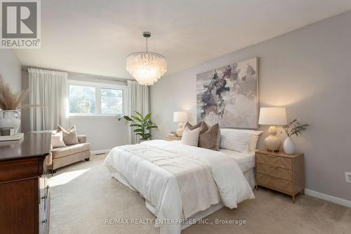 1115 Saginaw Crescent, Mississauga, ON - Indoor Photo Showing Bedroom