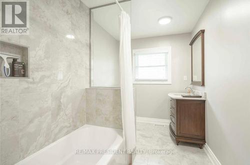 15057 Highway 50 Road, Caledon, ON - Indoor Photo Showing Bathroom