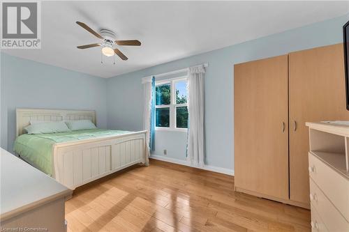 18 Eaton Place, Hamilton, ON - Indoor Photo Showing Bedroom